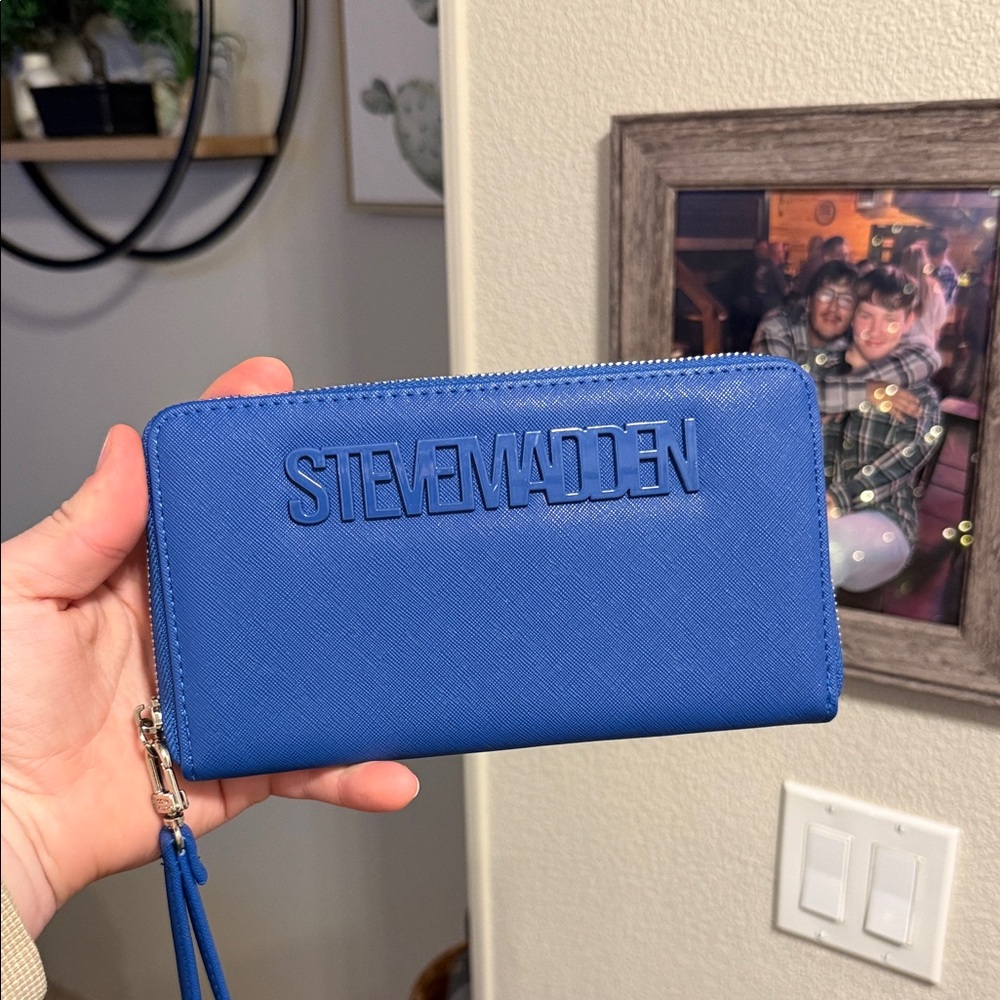 Steve Madden Royal Blue Zip Wallet